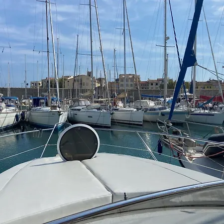 Appartamento Face Au Vieil Avec Parking