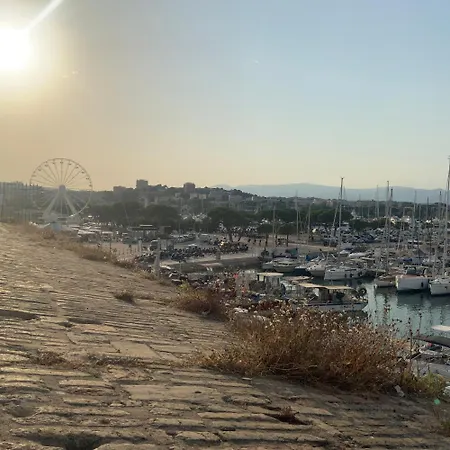 Sejour Face Au Vieil Avec Parking شقة *