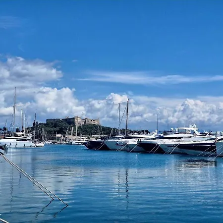 Sejour Face Au Vieil Avec Parking شقة أنتيب