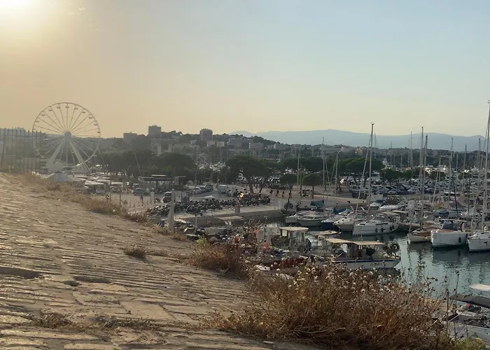 Sejour Face Au Vieil Avec Parking Apartment *